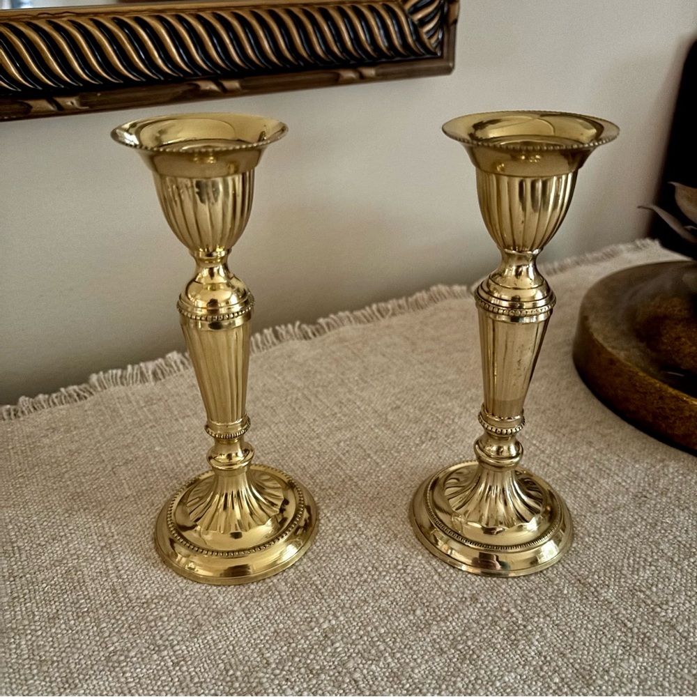 Vintage Brass Candlesticks Pair Fluted Beaded Aged Patina - Picture 2 of 5